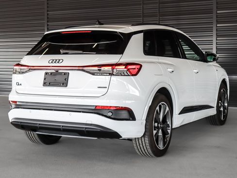 Certified 2024 Audi Q4 e-tron Premium Plus image 12