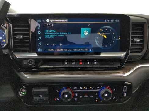 Used 2025 Chevrolet Silverado 2500 LT w/ Convenience Package image 20