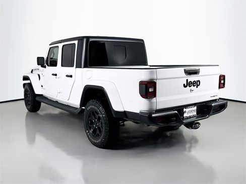 Used 2021 Jeep Gladiator Sport image 8