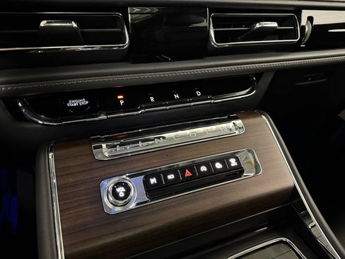 Used 2025 Lincoln Aviator Reserve w/ Equipment Group 201A image 28