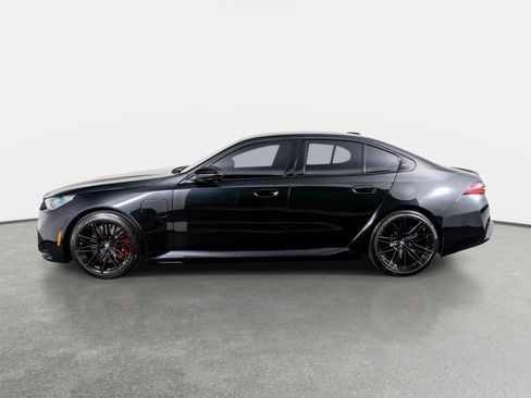 Used 2025 BMW M5 w/ Executive Package AWD/4WD image 16
