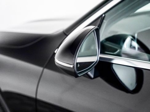 Certified 2026 Mercedes-Benz GLC 300 image 25