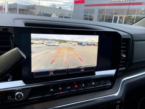 Used 2024 GMC Sierra 1500 SLT image 27