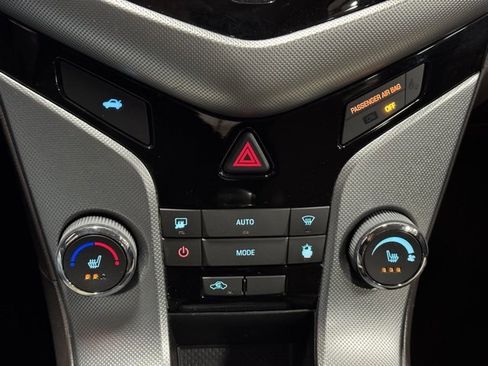 Used 2015 Chevrolet Cruze LTZ image 22