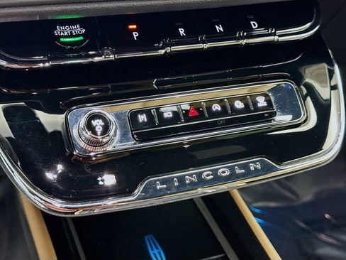 Used 2023 Lincoln Corsair Reserve image 16