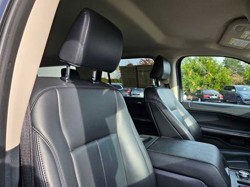 Used 2023 Ford Expedition Max XLT image 13