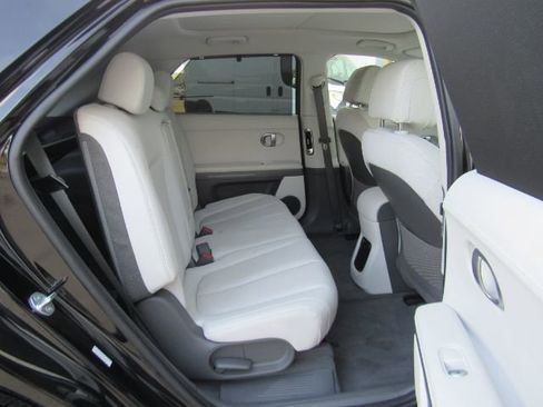 Used 2023 Hyundai Ioniq 5 Limited w/ Cargo Package image 29