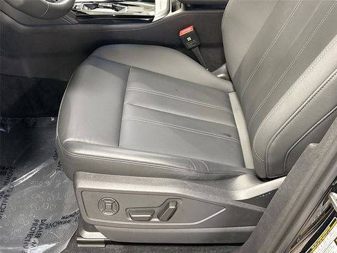 Certified 2025 Audi Q5 Premium w/ Convenience Package AWD/4WD image 20