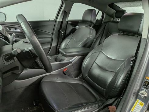 Used 2018 Chevrolet Volt Premier w/ Driver Confidence Package image 12