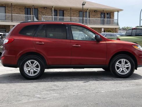 Used 2010 Hyundai Santa Fe GLS FWD image 16