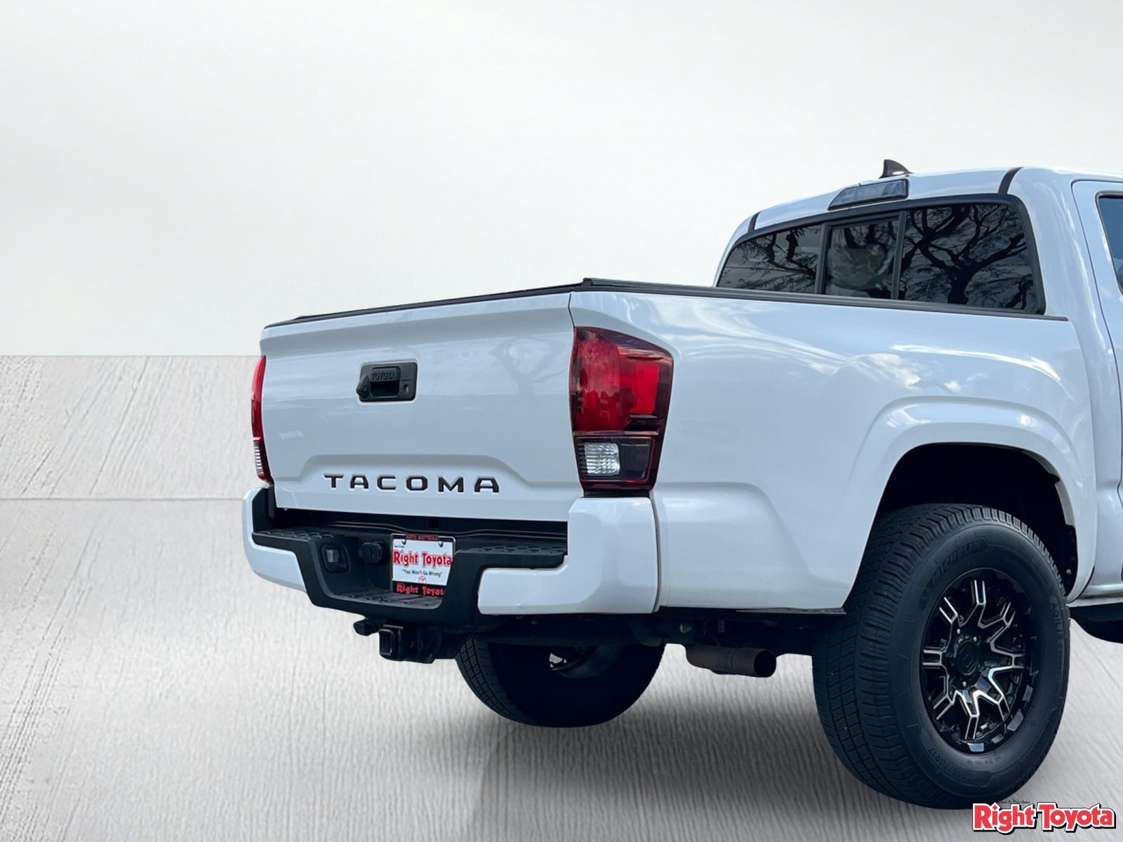 Used 2019 Toyota Tacoma SR w/ SR Convenience Package AWD/4WD image 12