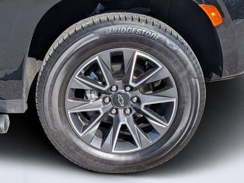 Used 2021 Chevrolet Tahoe Z71 w/ Rear Media and Nav Package image 10