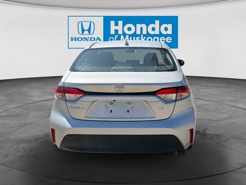 Used 2025 Toyota Corolla LE FWD image 6