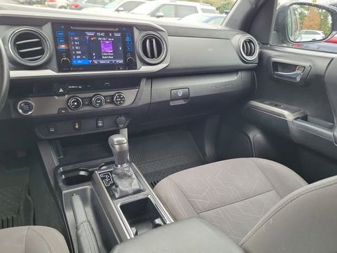 Used 2017 Toyota Tacoma TRD Sport w/ Tow Package image 13