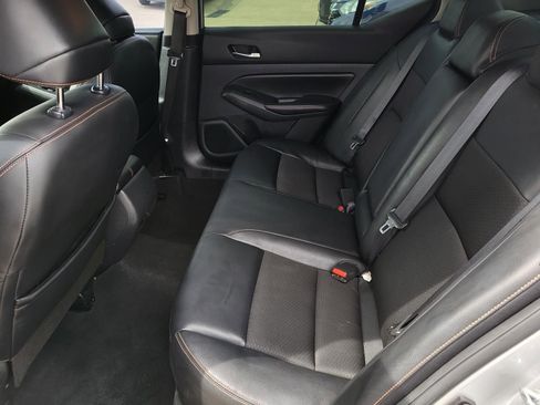 Used 2021 Nissan Altima 2.5 SR image 9