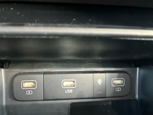 Used 2023 Kia Sorento S w/ Panoramic Sunroof Package AWD/4WD image 28