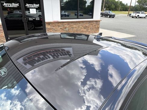 Used 2022 Ford Mustang GT Premium RWD image 12