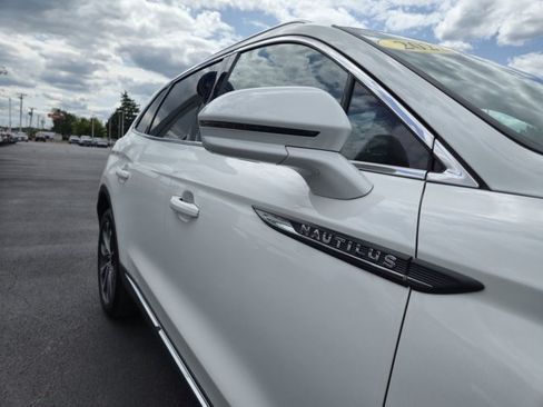 Used 2022 Lincoln Nautilus Reserve AWD/4WD image 43