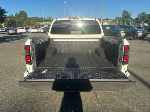 New 2026 Nissan Frontier PRO-4X w/ Pro-4x Convenience Package image 18