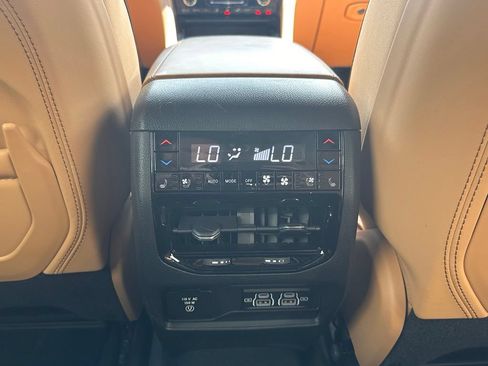 Used 2023 Jeep Grand Cherokee L Summit AWD/4WD image 43