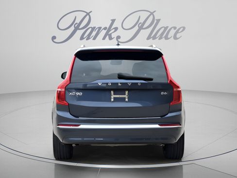 Used 2023 Volvo XC90 B6 Plus w/ Protection Package AWD/4WD image 4