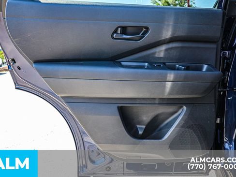 Used 2025 Nissan Pathfinder SV FWD image 52