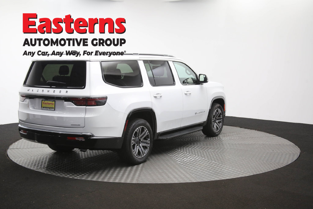 Used 2024 Jeep Wagoneer Series II w/ Flexible Seating Group RWD image 46