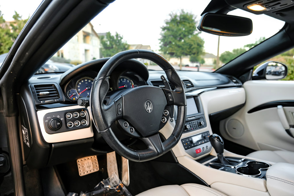 Used 2016 Maserati GranTurismo Sport RWD image 15