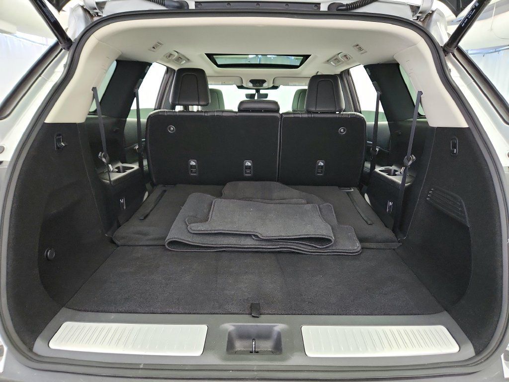 Used 2023 INFINITI QX60 Luxe AWD/4WD image 31