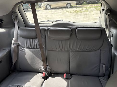 Used 2009 Toyota Sienna XLE FWD image 9