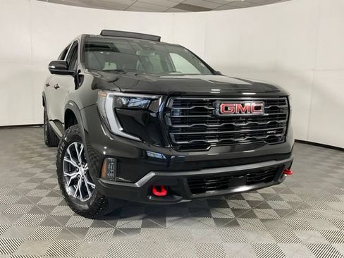 Used 2024 GMC Acadia AT4 w/ Luxury Package AWD/4WD image 9