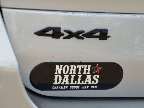 New 2025 Jeep Grand Cherokee L Altitude image 9