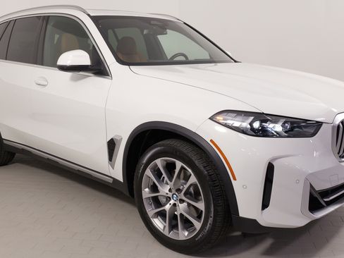 Used 2024 BMW X5 xDrive40i image 6