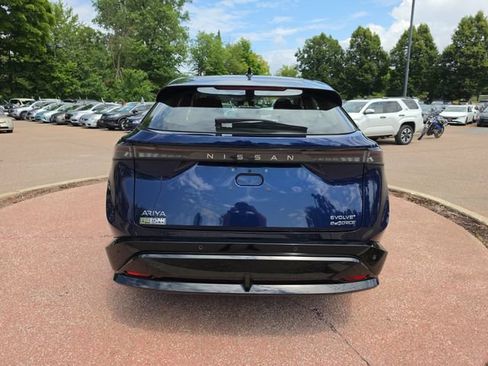 Used 2024 Nissan Ariya AWD image 4
