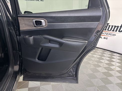 Used 2021 Kia Sorento EX w/ EX AWD X-Line Package image 26