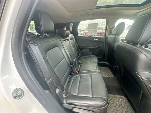 Used 2020 Ford Escape Titanium AWD/4WD image 31