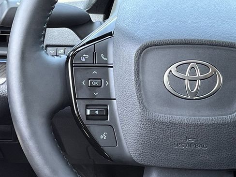 Used 2024 Toyota Prius XLE AWD/4WD image 12