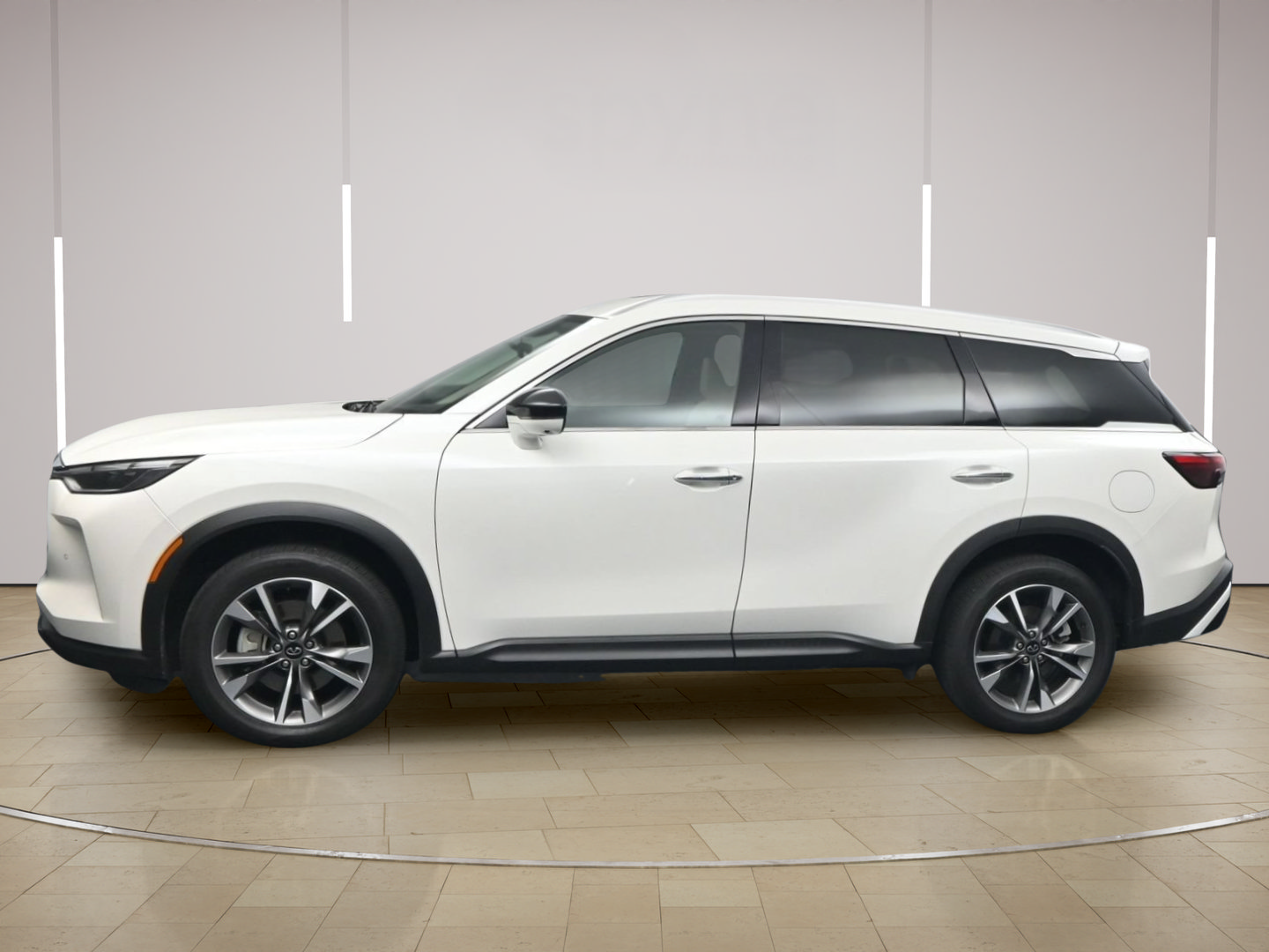 Used 2025 INFINITI QX60 Luxe FWD image 4