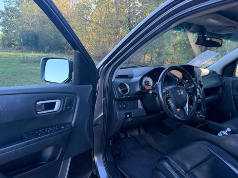Used 2014 Honda Pilot Touring image 12
