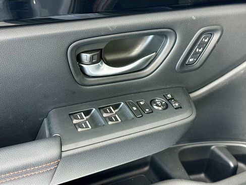 Certified 2025 Honda Pilot TrailSport image 23