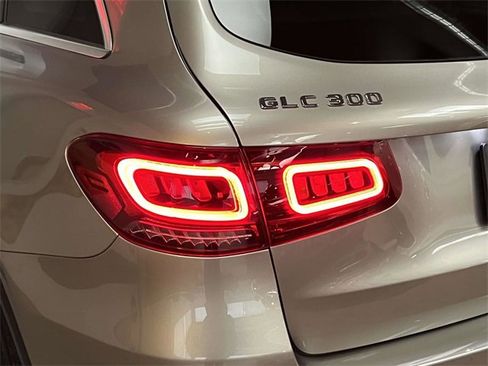 Certified 2022 Mercedes-Benz GLC 300 4MATIC image 10