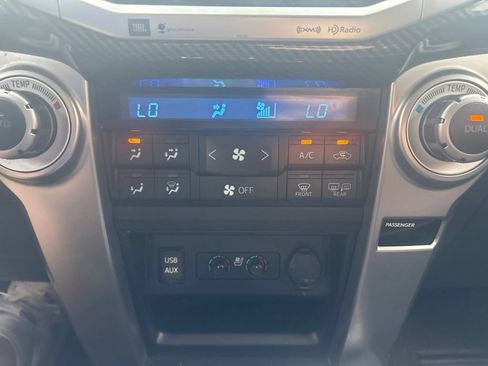 Used 2016 Toyota 4Runner Limited AWD/4WD image 23