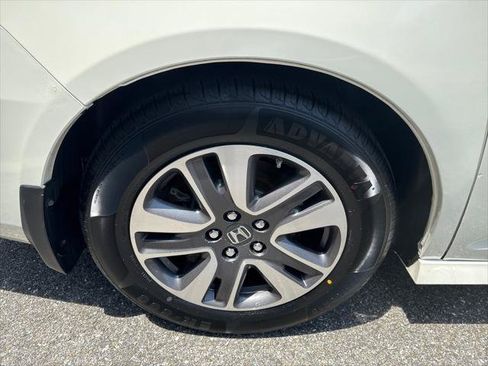 Used 2014 Honda Odyssey Touring image 13