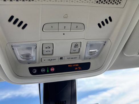 Used 2024 Cadillac XT6 Premium Luxury w/ Technology Package image 31