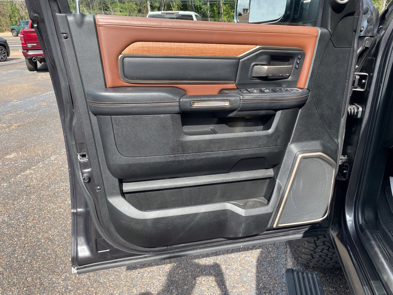 Used 2022 RAM 2500 Limited AWD/4WD image 15