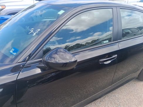 Used 2025 Honda Civic Sport image 8