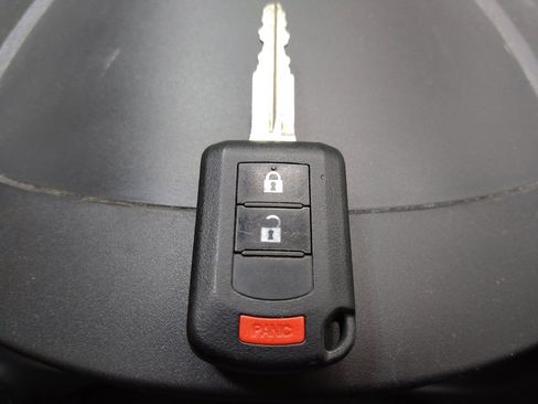 Used 2024 Mitsubishi Mirage ES FWD image 32