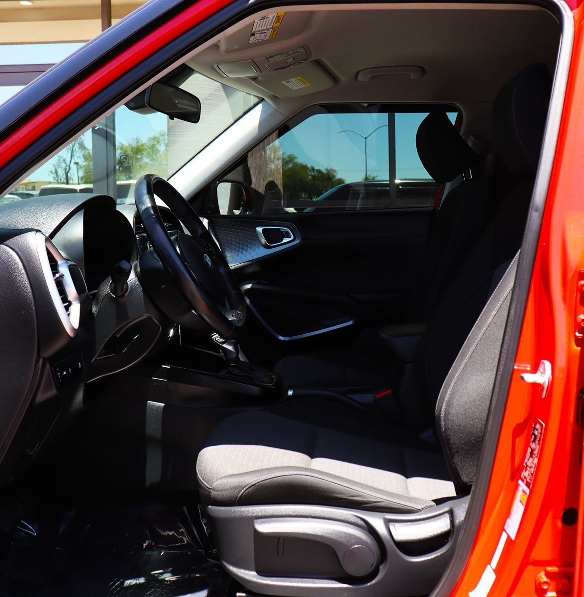 Used 2020 Kia Soul GT-Line FWD image 38