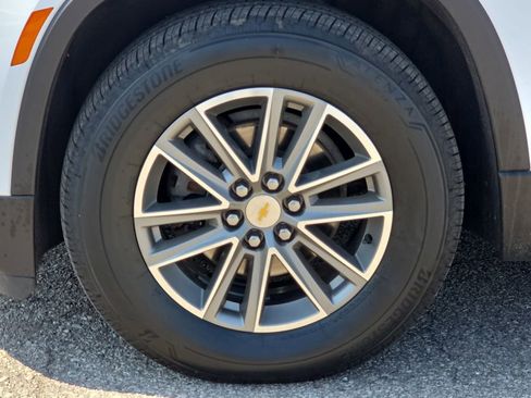 Certified 2023 Chevrolet Traverse LT w/ LPO, Floor Liner Package AWD/4WD image 33