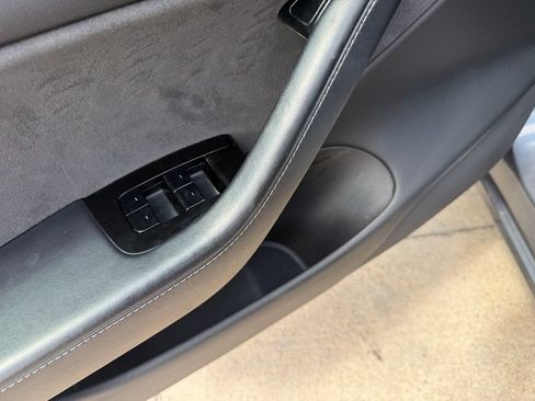 Used 2018 Tesla Model 3 Long Range AWD/4WD image 22